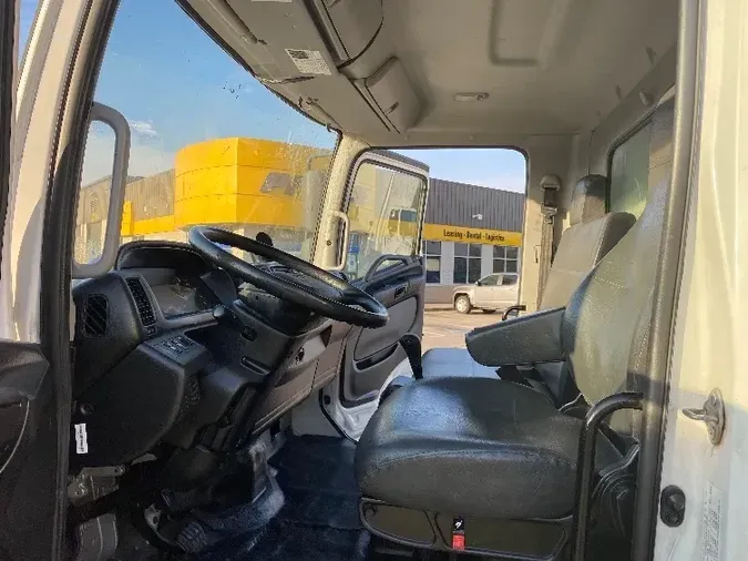 2019 HINO TRUCK 268