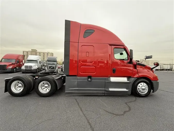 2021 FREIGHTLINER CASCADIA