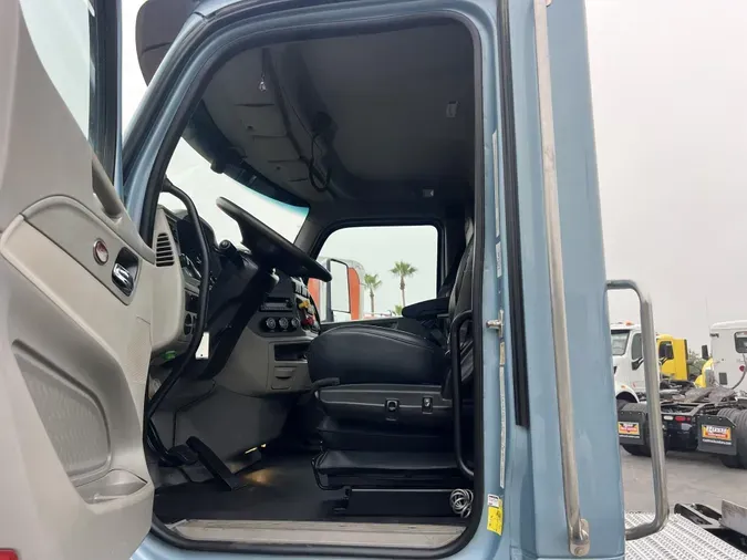 2022 Peterbilt 567