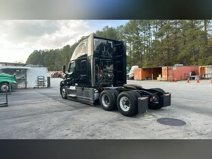 2022 Freightliner Cascadia 126170c2b532fdea477da37d16d086fece7