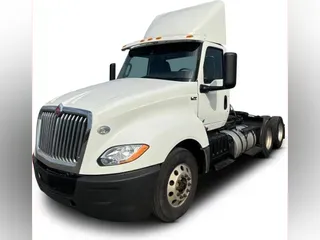 2021 International LT625