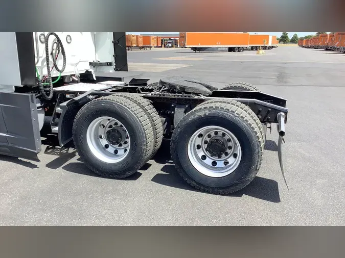 2022 Freightliner Cascadia 126