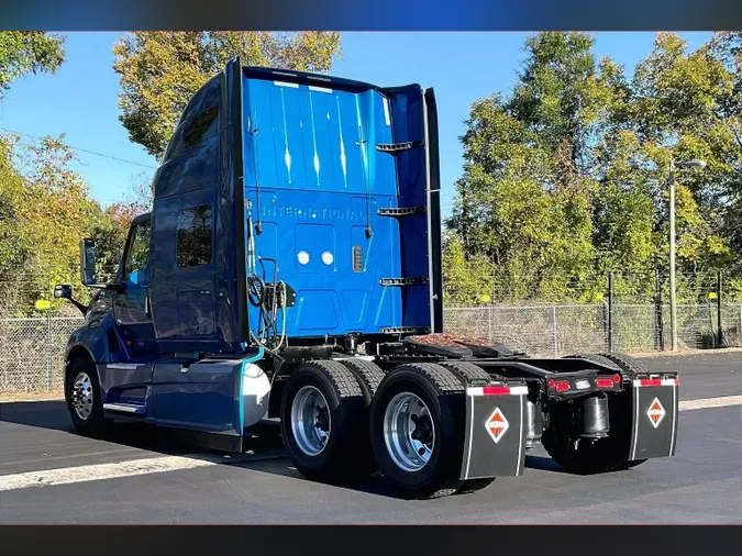2022 INT LT625 6x4
