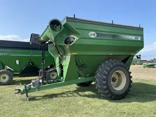 J&M 750 CART W TARP & SCALE