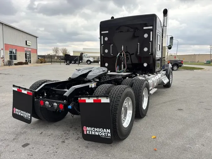 2026 Kenworth W900L