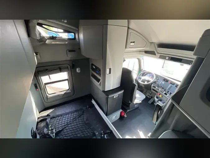 2021 KENWORTH T680