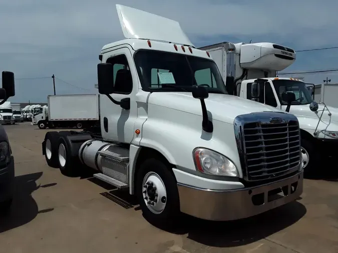 2019 FREIGHTLINER CASCADIA 125