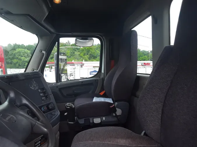 2014 FREIGHTLINER/MERCEDES CASCADIA 125