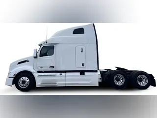 2022 Peterbilt 579