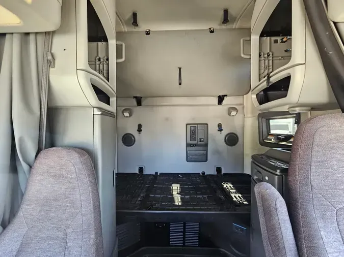 2020 VOLVO VNL64T-76017338e5aeb7f6991afb09244964cc632