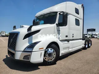 2023 VOLVO VNL64T860