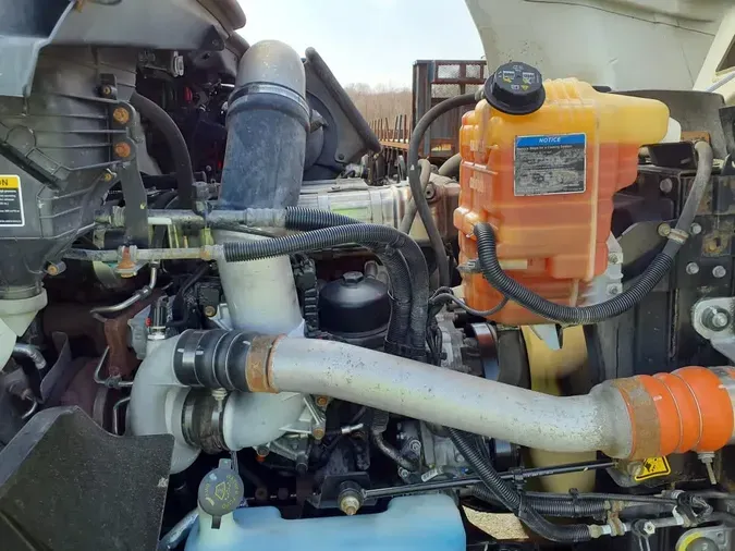 2019 NAVISTAR INTERNATIONAL RH613 DAYCAB S/A