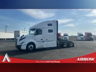 2021 VOLVO VNL64T760