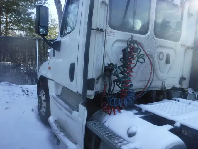 2020 FREIGHTLINER/MERCEDES CASCADIA 125