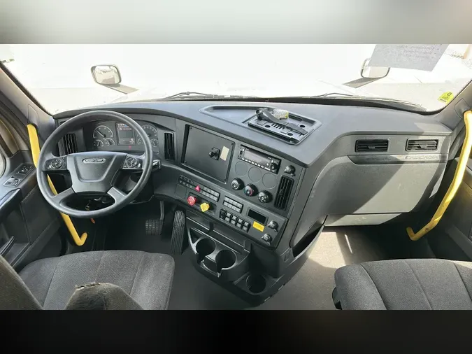 2024 Freightliner Cascadia 126173b40ee57e4059f532c2231a5046f76