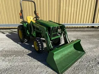 2017 John Deere 3025E