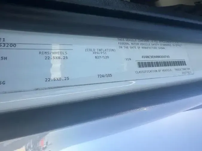 2022 Volvo VNL64T76017468adfb06768878ab4729de0dd37b5
