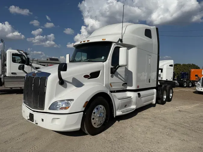 2022 Peterbilt 579