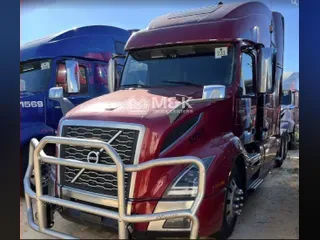 2020 VOLVO VNL64T860