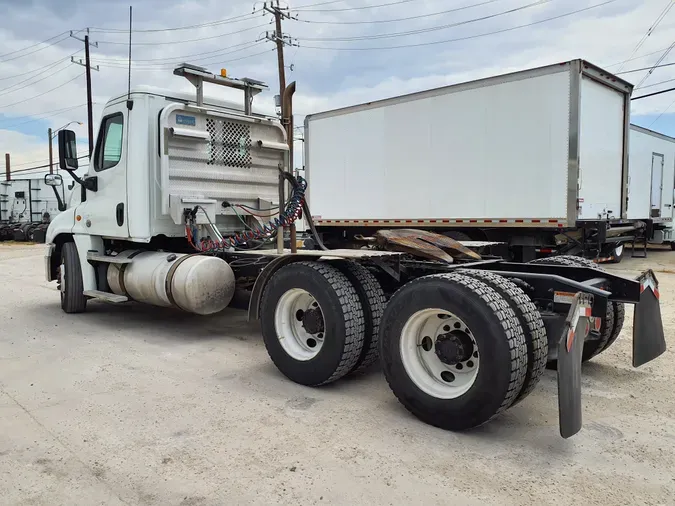 2017 FREIGHTLINER/MERCEDES CASCADIA 125