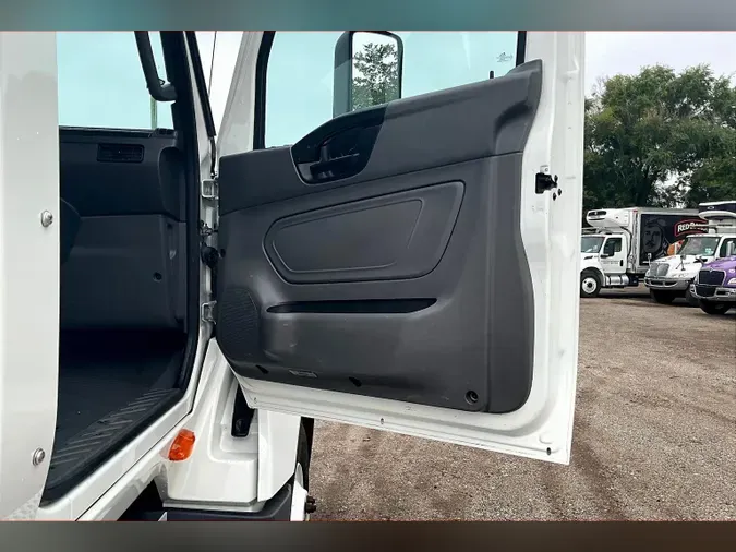 2019 INT LT625 6x4
