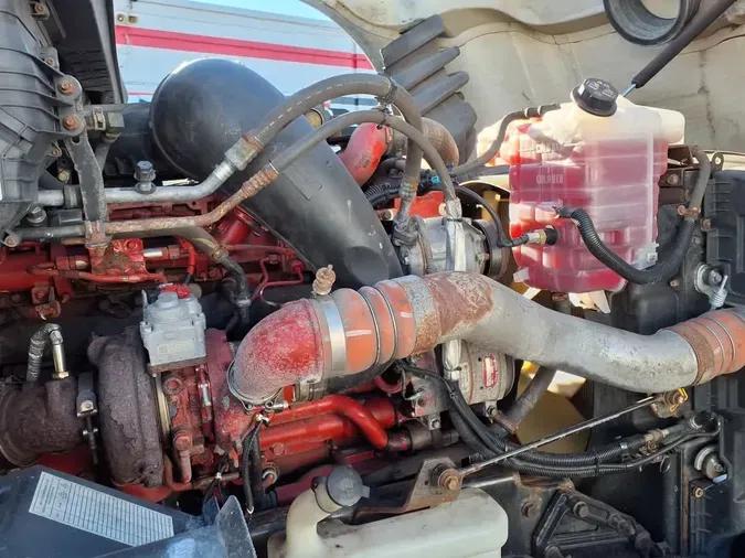 2019 NAVISTAR INTERNATIONAL LT625 DAYCAB T/A