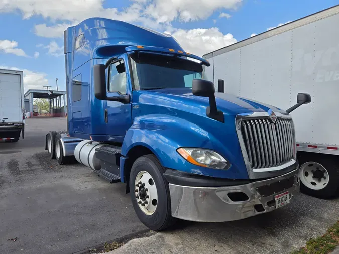 2020 NAVISTAR INTERNATIONAL LT625 SLPR CAB