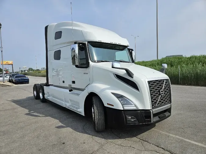 2024 VOLVO VNL64T760