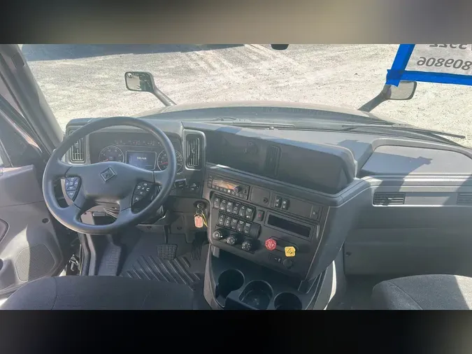 2022 International LT625