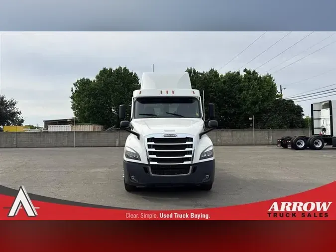 2023 FREIGHTLINER CA126