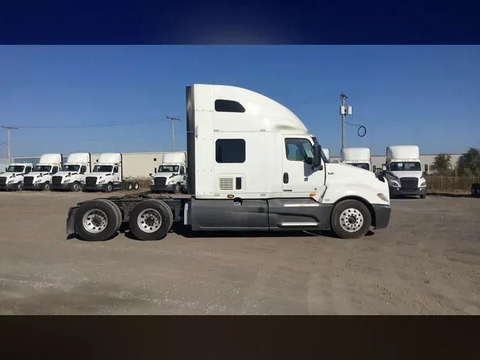 2022 International LT
