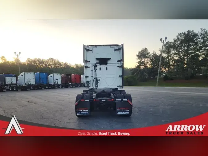 2020 FREIGHTLINER CA126