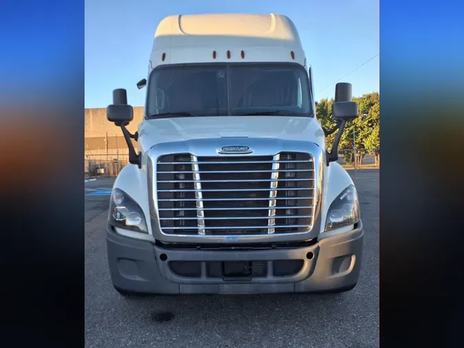 2020 FREIGHTLINER/MERCEDES CASCADIA 125