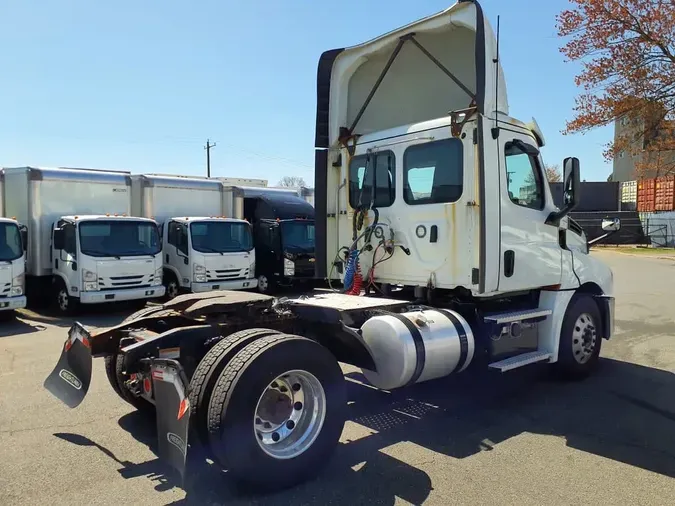 2019 FREIGHTLINER/MERCEDES NEW CASCADIA 126