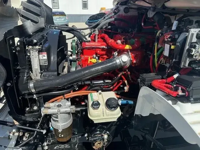 2019 Freightliner Business Class M2 106