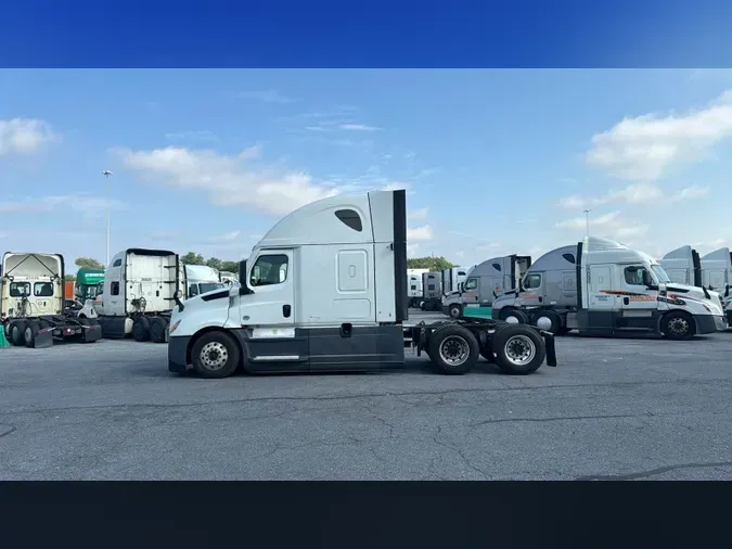 2023 Freightliner Cascadia 1261772683d18b6fa8bbc8768281a92aaf2