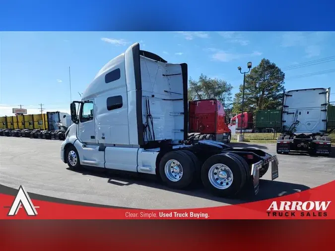 2023 VOLVO VNL760