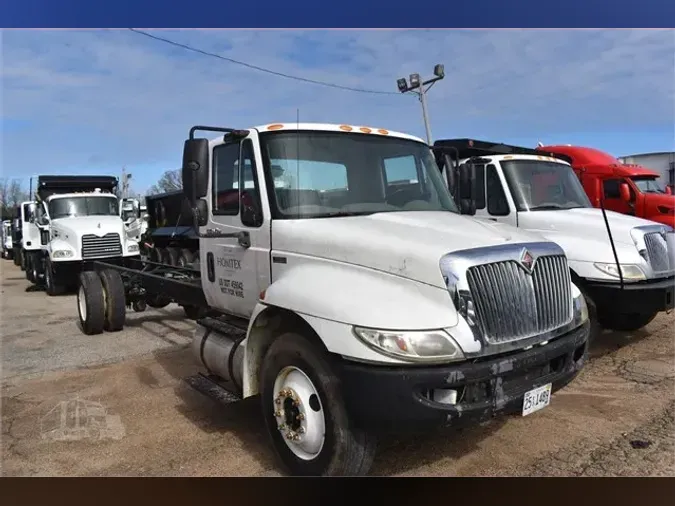 2013 INTERNATIONAL DURASTAR 4300