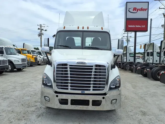 2020 FREIGHTLINER/MERCEDES CASCADIA 113177846465a8f0054f9b3649f50138b25