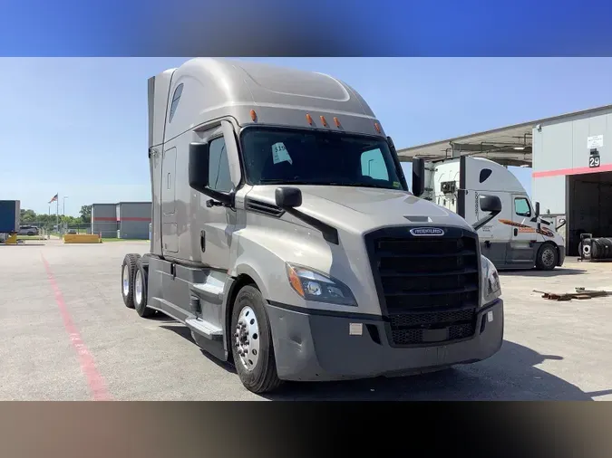 2021 Freightliner Cascadia 1261778c1439bd55ee19d841267f4b7b60c