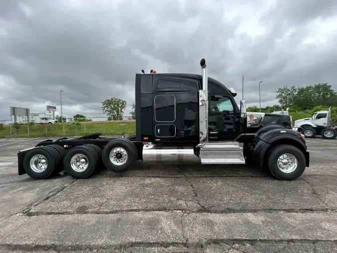 2025 Kenworth W9901779704cca5751b6c6a9bc09714646ad