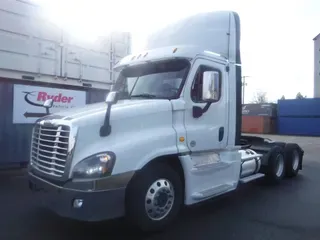 2018 FREIGHTLINER/MERCEDES CASCADIA 125