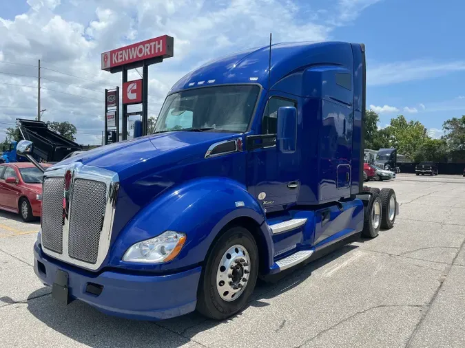 2022 Kenworth T680