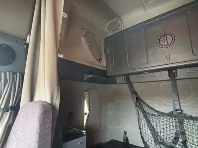 2020 Freightliner Cascadia 125