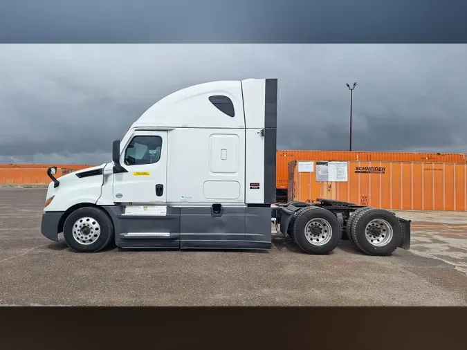 2023 Freightliner Cascadia 126