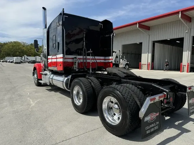 2018 Freightliner 122SD