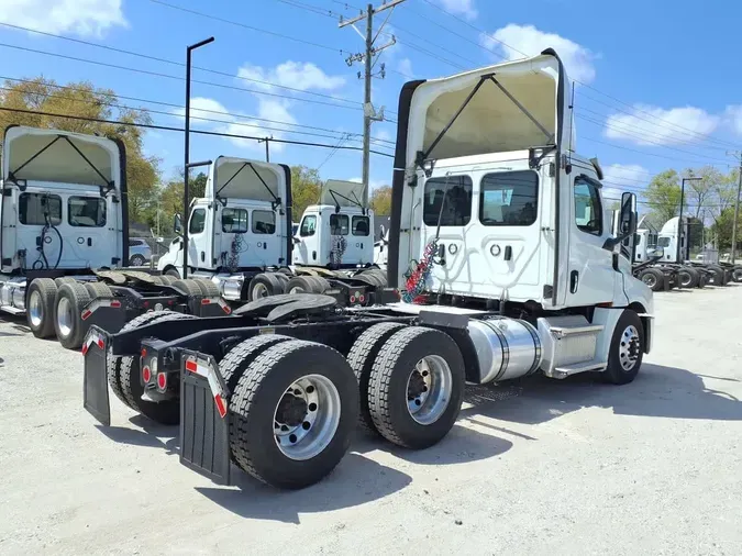 2020 FREIGHTLINER/MERCEDES NEW CASCADIA PX12664