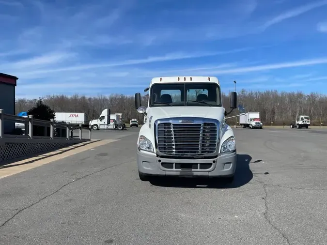 2016 FREIGHTLINER/MERCEDES CASCADIA 125178768f482910670eb31b329d93aba3b