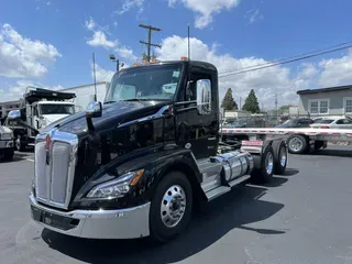 2025 Kenworth T680