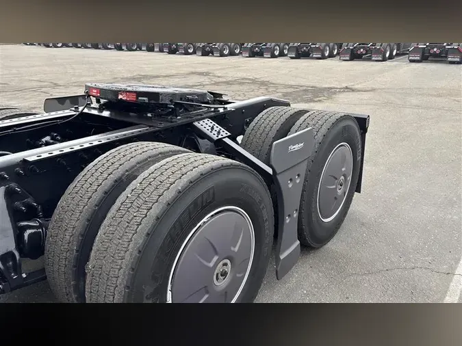 2022 INTERNATIONAL LT